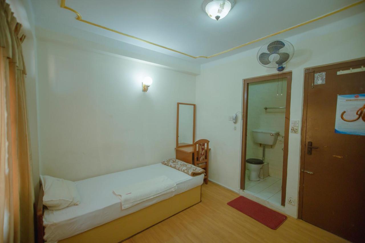 Hotel Triratna Kathmandu Exteriör bild
